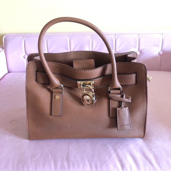 Michael Kors Hamilton Medium Bag - Picture 2 of 5